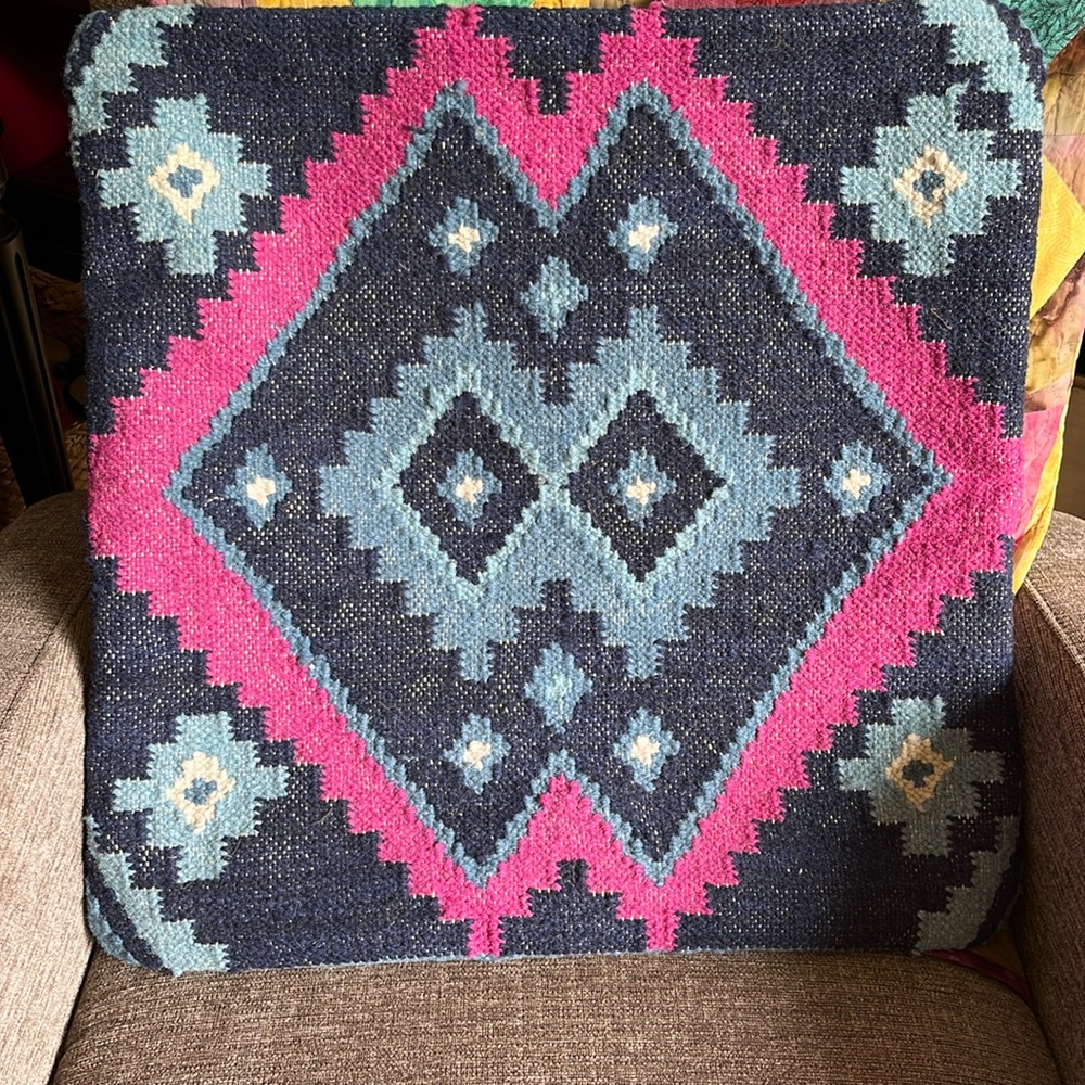 One Kings Lane navy fuchsia wool cotton kilim woven pillow cover 20 X 20”